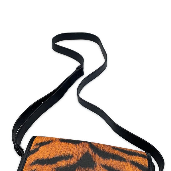 バーバリー ショルダーバッグ レオパード PVC レザー 8050873 BURBERRY 黒