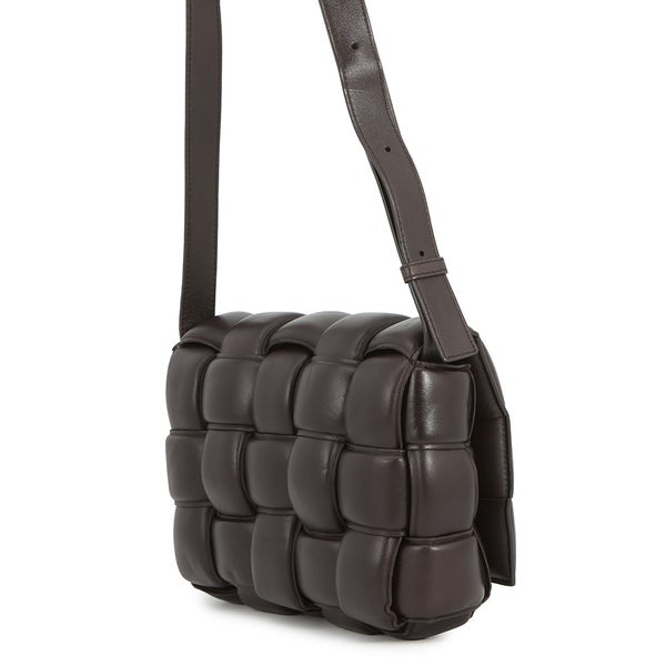 ボッテガヴェネタ ショルダーバッグ イントレチャート パデッド カセット ラムスキン 591970 BOTTEGA VENETA ブラウン