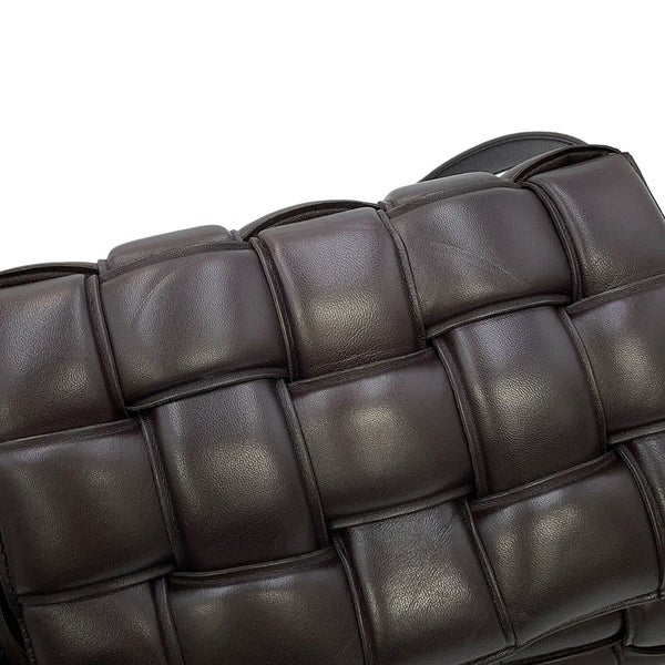 ボッテガヴェネタ ショルダーバッグ イントレチャート パデッド カセット ラムスキン 591970 BOTTEGA VENETA ブラウン