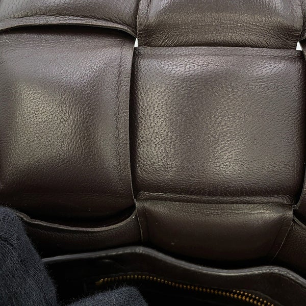 ボッテガヴェネタ ショルダーバッグ イントレチャート パデッド カセット ラムスキン 591970 BOTTEGA VENETA ブラウン