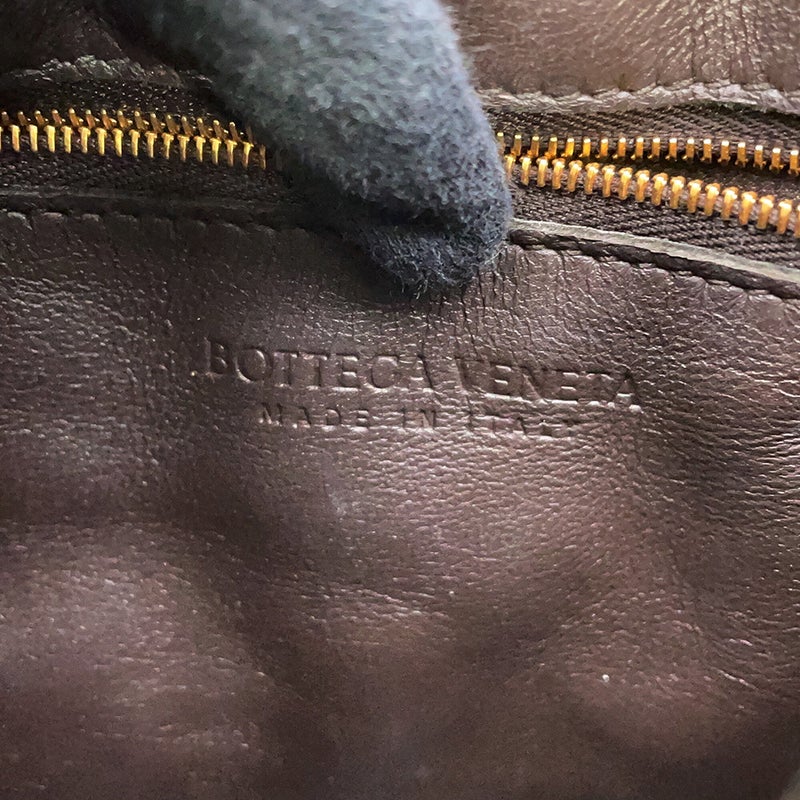 ボッテガヴェネタ ショルダーバッグ イントレチャート パデッド カセット ラムスキン 591970 BOTTEGA VENETA ブラウン