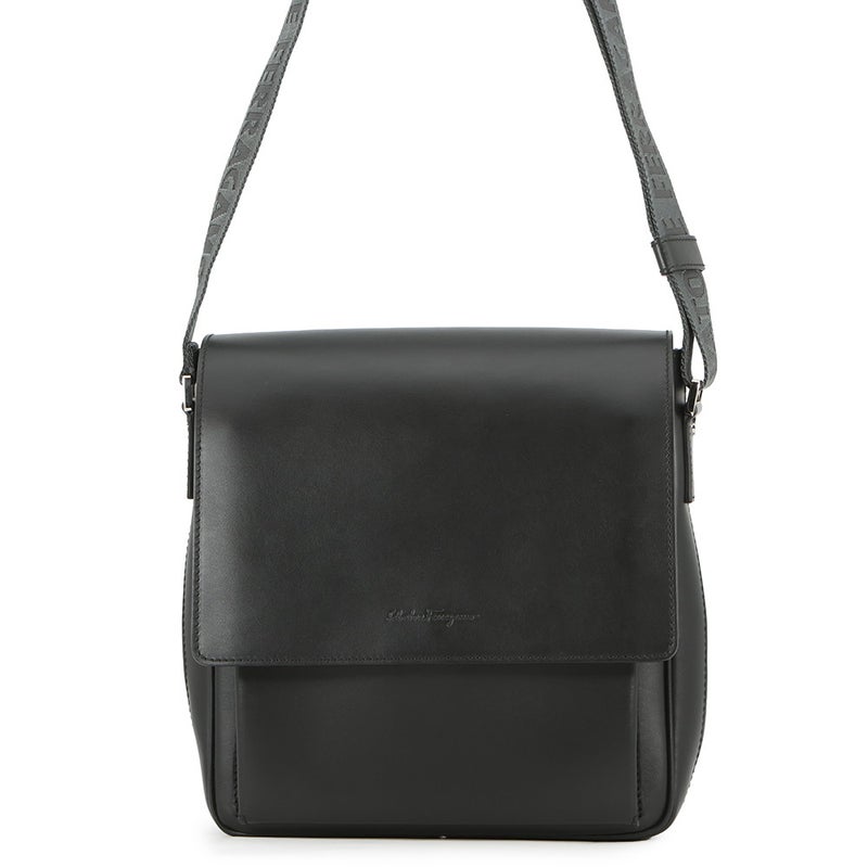 サルヴァトーレ・フェラガモ ショルダーバッグ メッセンジャーバッグ レザー 24A311 Ferragamo 黒