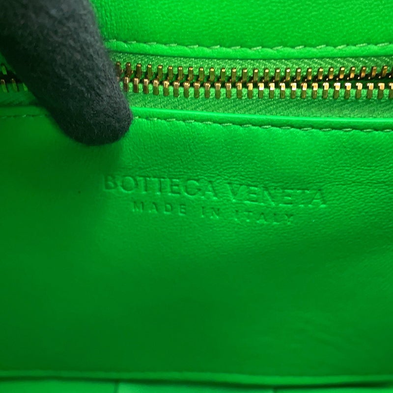 ボッテガヴェネタ ショルダーバッグ マキシイントレチャート カセット BOTTEGA VENETA グリーン