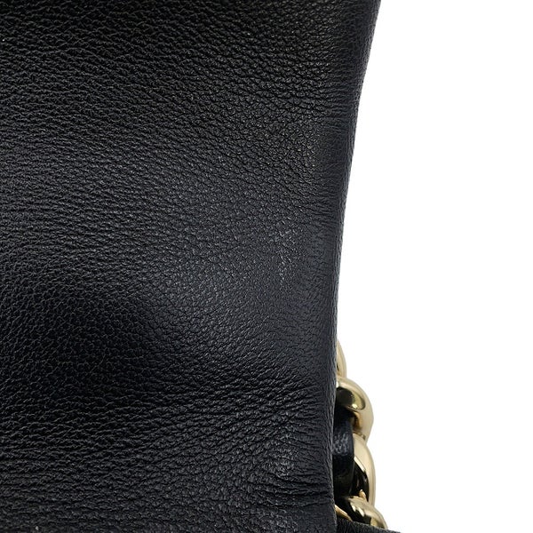 シャネル チェーンショルダーバッグ CHANEL19 ココマーク シャイニーラムスキン AS1160 CHANEL 黒