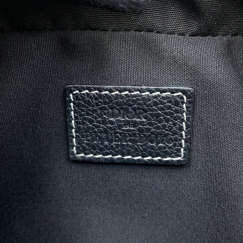 クリスチャン・ディオール ショルダーバッグ ピータードイグコラボ サファリ メッセンジャーバッグ 1ESPO206UCE 黒