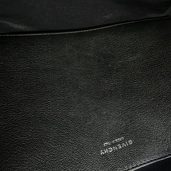 ジバンシー トートバッグ アンティゴナ ロック ソフト レザー BK508DK154 GIVENCHY 黒