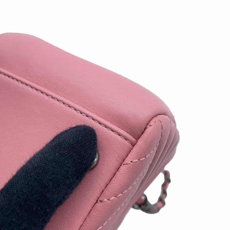 シャネル チェーンショルダーバッグ シェブロン ココマーク ラムスキン CHANEL バッグ Wチェーン