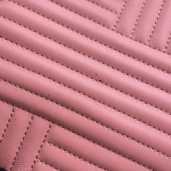 シャネル チェーンショルダーバッグ シェブロン ココマーク ラムスキン CHANEL バッグ Wチェーン