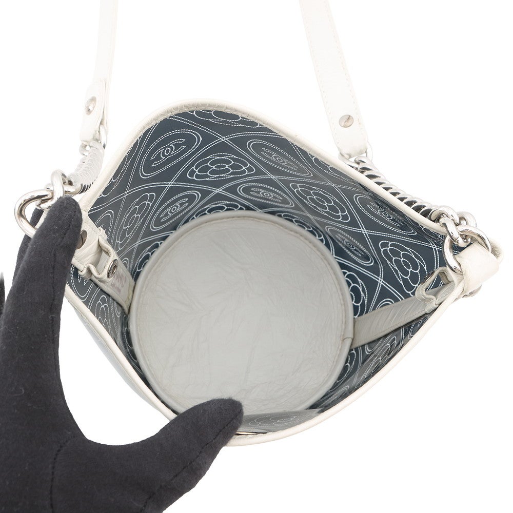 シャネル チェーンショルダーバッグ カメリア ココマーク ビニール/レザー A57636 CHANEL 黒 白 CHANEL - シャネル チェーンショルダーバッグ カメリア ココマーク