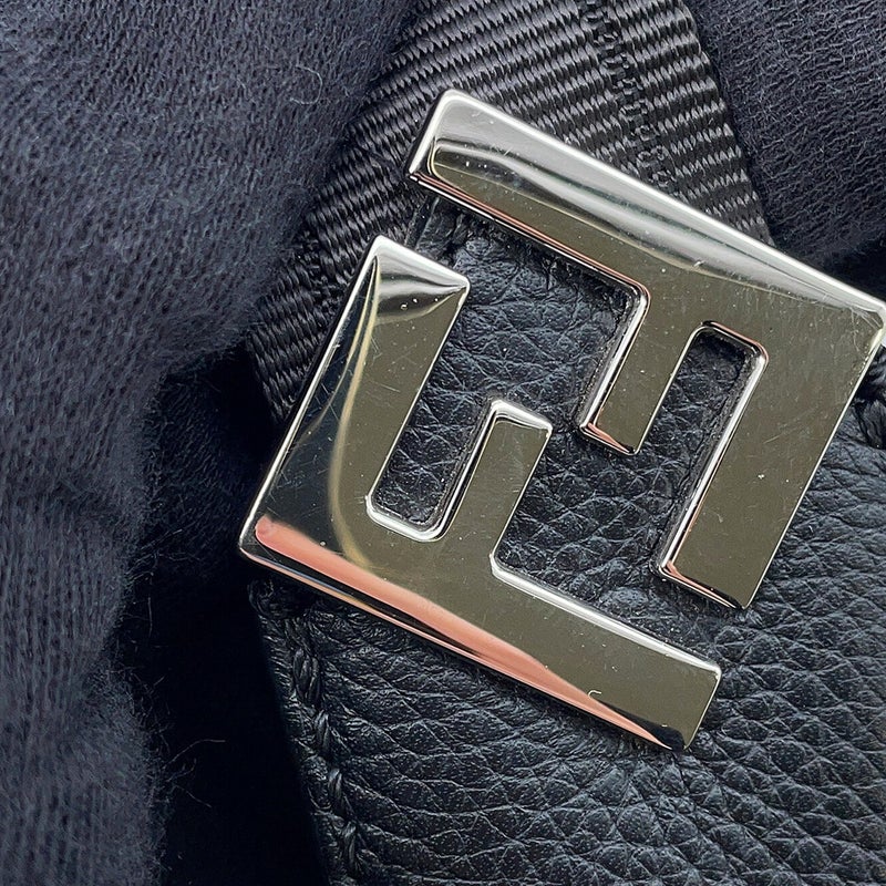 フェンディ ショルダーバッグ メロン スモール レザー 7VA635 FENDI 黒