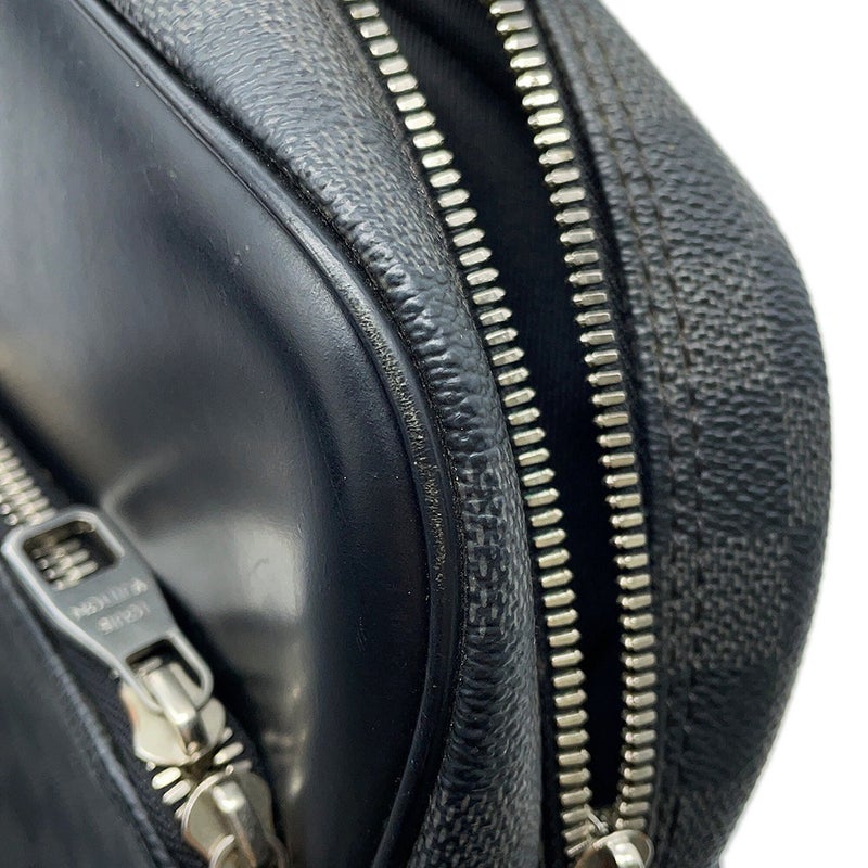 ルイヴィトン ショルダーバッグ ダミエ・グラフィット デイトンMM N41409 LOUIS VUITTON ヴィトン メンズ 黒 ブラック