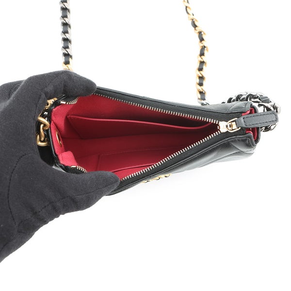 シャネル チェーンショルダーバッグ シャネル19 マトラッセ スモール ホーボー ラムスキン AP3676 CHANEL 黒