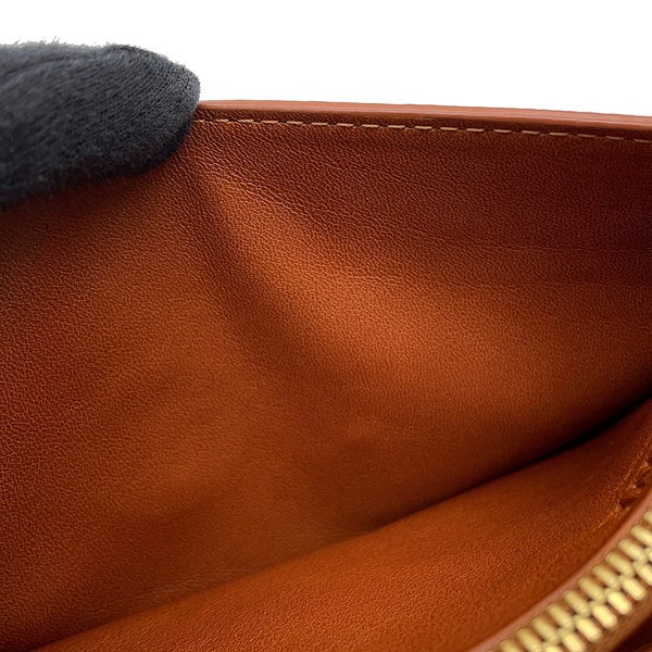 ロエベ ショルダーバッグ バルセロナ レザー 303.12.Z46 LOEWE