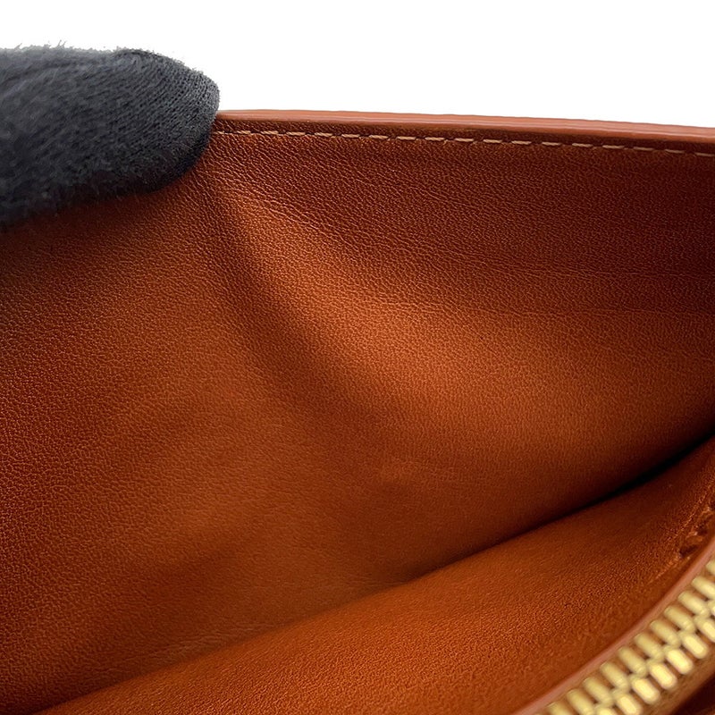 ロエベ ショルダーバッグ バルセロナ レザー 303.12.Z46 LOEWE
