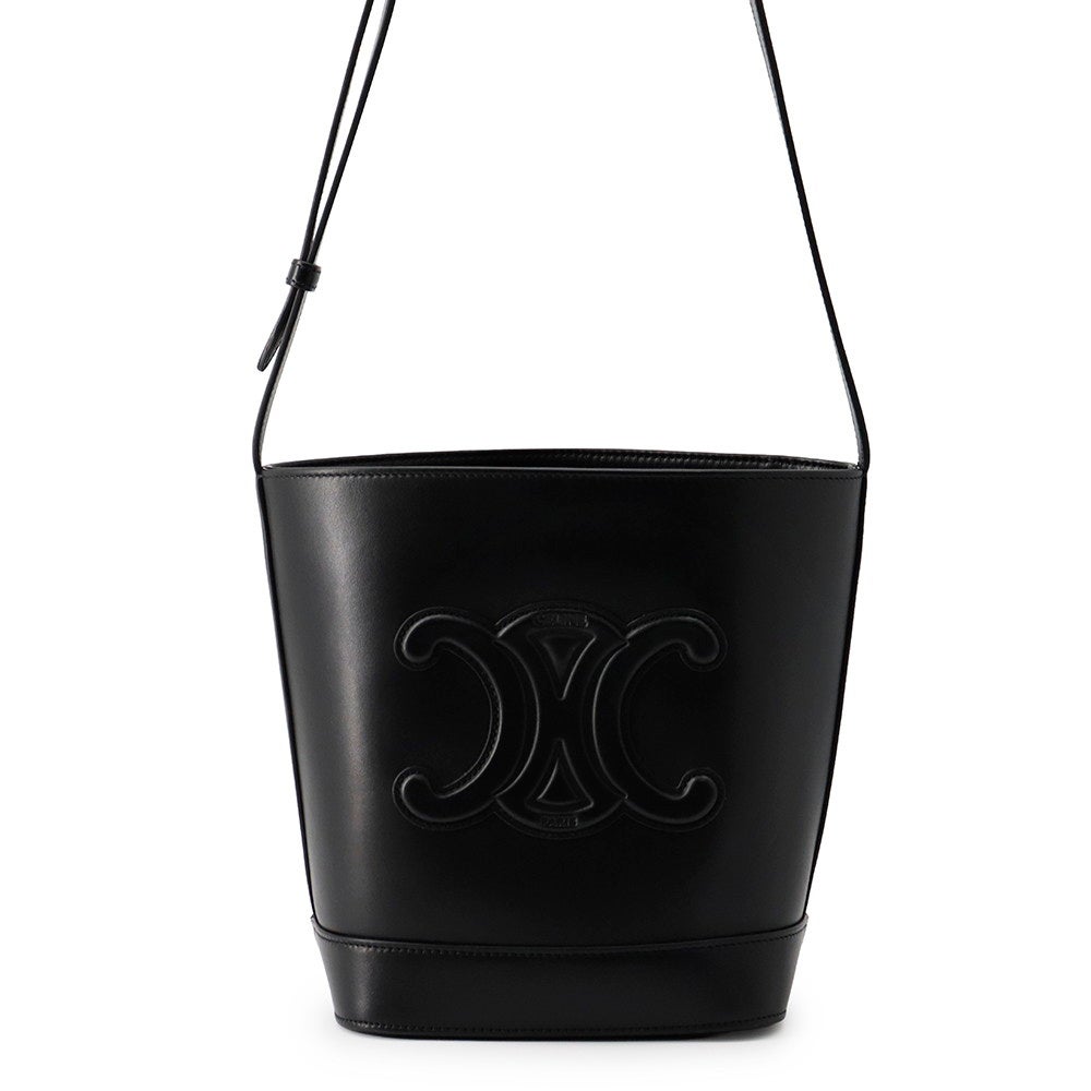 セリーヌ ショルダーバッグ キュイル トリオンフ スモール 113783DU3 CELINE バッグ 黒 セリーヌ ショルダーバッグ キュイル トリオンフ スモール 113783DU3