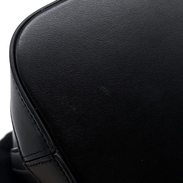 セリーヌ ショルダーバッグ キュイル トリオンフ スモール 113783DU3 CELINE バッグ 黒