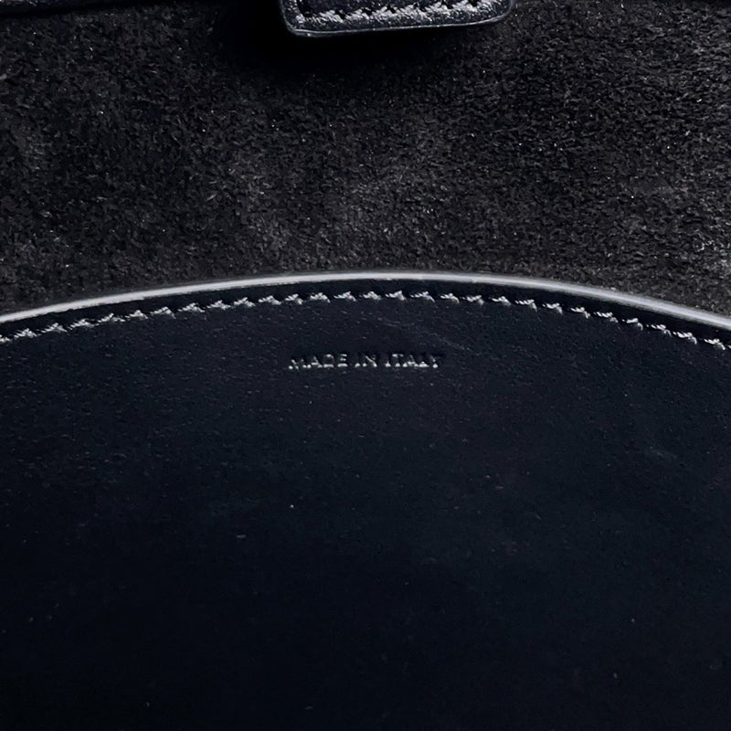 セリーヌ ショルダーバッグ キュイル トリオンフ スモール 113783DU3 CELINE バッグ 黒