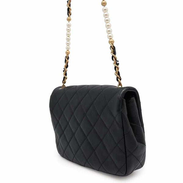 シャネル チェーンショルダーバッグ マトラッセ ココマーク カーフスキン フェイクパール CHANEL バッグ 黒