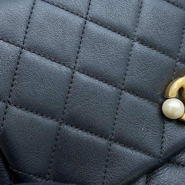 シャネル チェーンショルダーバッグ マトラッセ ココマーク カーフスキン フェイクパール CHANEL バッグ 黒