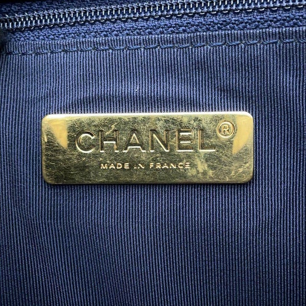 シャネル チェーンショルダーバッグ CHANEL19 マトラッセ ココマーク ラムスキン AS1160 CHANEL バッグ