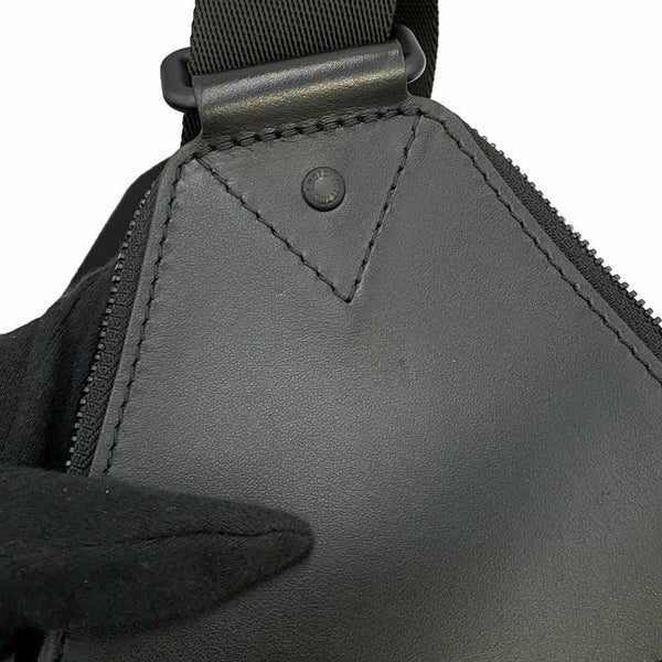 ルイヴィトン ボディバッグ モノグラム・マカサー アヴェニュー・スリングバッグ M46718 LOUIS VUITTON 黒 ブラック