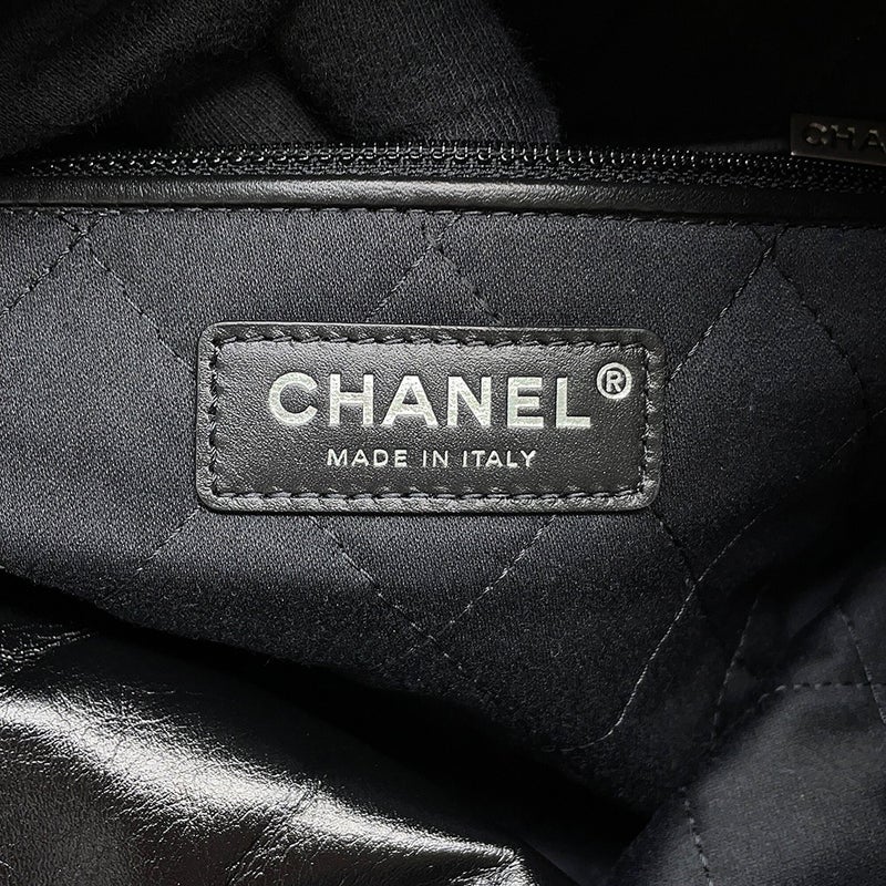 シャネル チェーンショルダーバッグ CHANEL 22 マトラッセ スモール シャイニーカーフレザー AS3261 ポーチ付き 黒