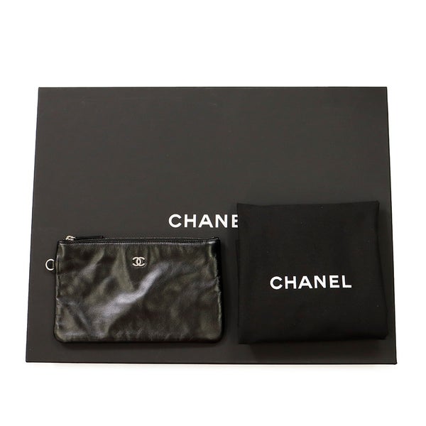 シャネル チェーンショルダーバッグ CHANEL 22 マトラッセ スモール シャイニーカーフレザー AS3261 ポーチ付き 黒