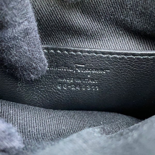 サルヴァトーレ・フェラガモ ショルダーバッグ ガンチーニ カーフレザー 240311 Ferragamo 黒