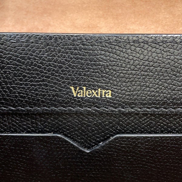 ヴァレクストラ ショルダーバッグ イジィデ クラッチ レザー Valextra 2wayクラッチバッグ 黒