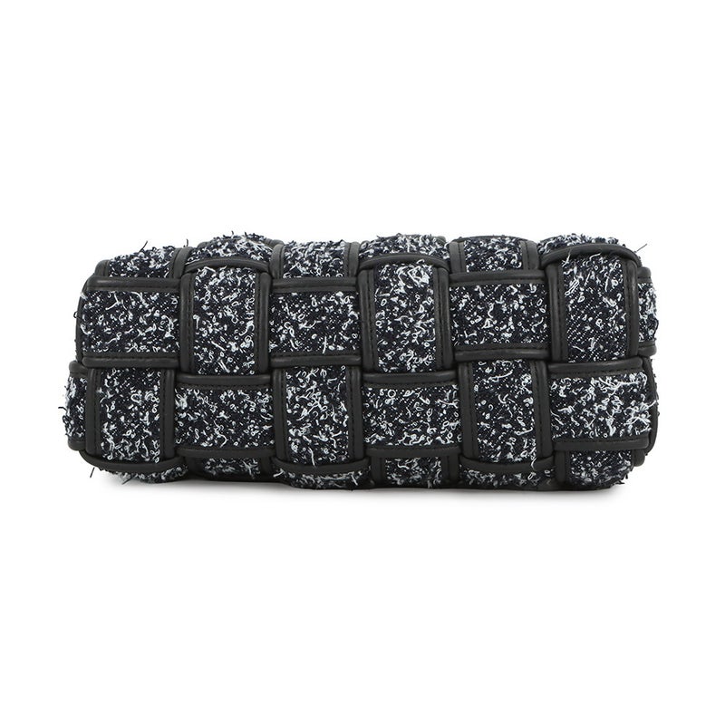 ボッテガヴェネタ ショルダーバッグ ブリックカセット マキシイントレチャート ツイード レザー BOTTEGA VENETA バッグ 黒