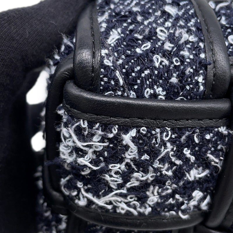 ボッテガヴェネタ ショルダーバッグ ブリックカセット マキシイントレチャート ツイード レザー BOTTEGA VENETA バッグ 黒