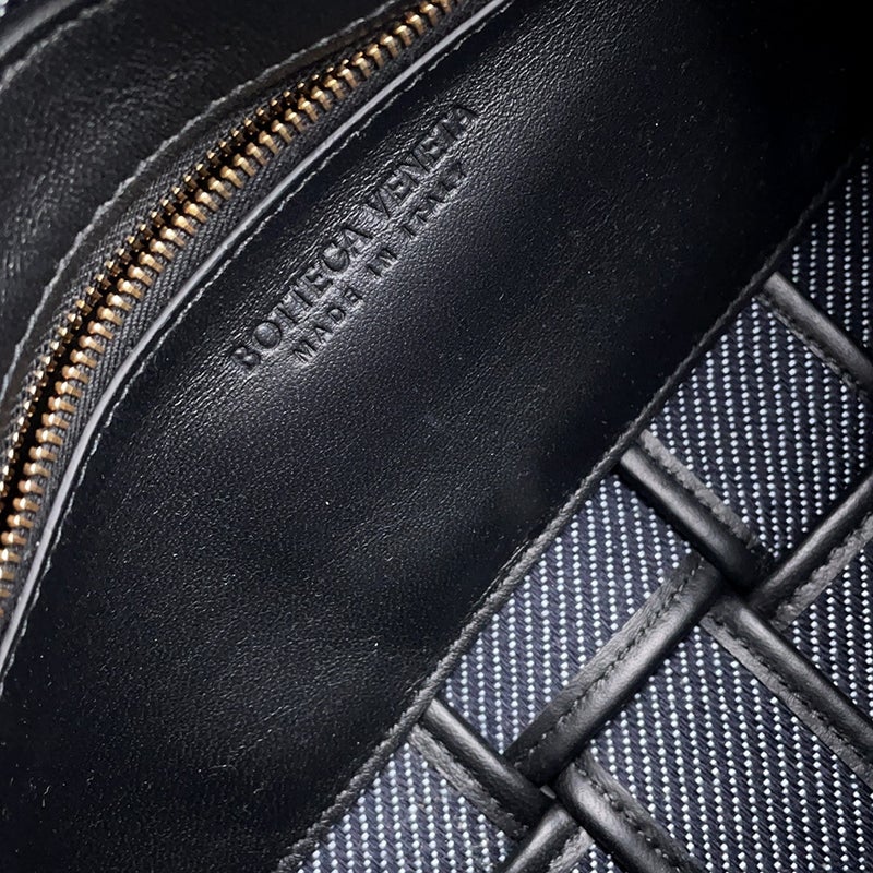 ボッテガヴェネタ ショルダーバッグ ブリックカセット マキシイントレチャート ツイード レザー BOTTEGA VENETA バッグ 黒