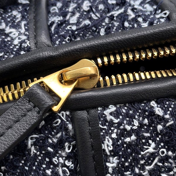 ボッテガヴェネタ ショルダーバッグ ブリックカセット マキシイントレチャート ツイード レザー BOTTEGA VENETA バッグ 黒