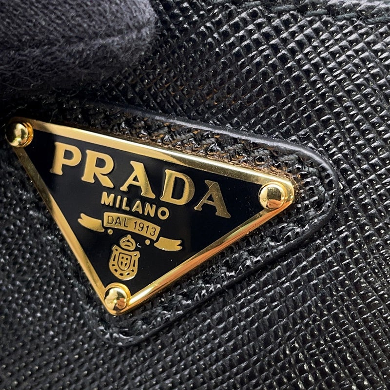 プラダ ショルダーバッグ Re-Edition 2005 サフィアーノレザー 1BH204 PRADA 2wayバッグ 黒