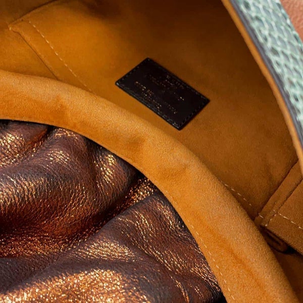 ルイヴィトン ショルダーバッグ モノグラム・エピス パイソン カラハリGM M97002 LOUIS VUITTON ワンショルダー