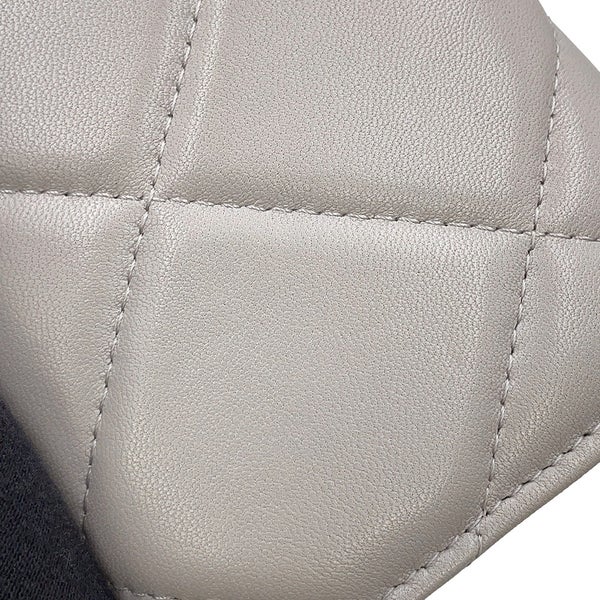 シャネル チェーンウォレット CHANEL19 フラップコンパクト コインパース ラムスキン AP1787 CHANEL 財布 小銭入れ