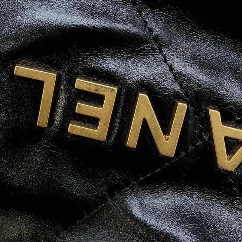 シャネル ハンドバッグ CHANEL 22 マトラッセ スモール シャイニーカーフ AS3260 ショルダーバッグ ポーチ付き 黒