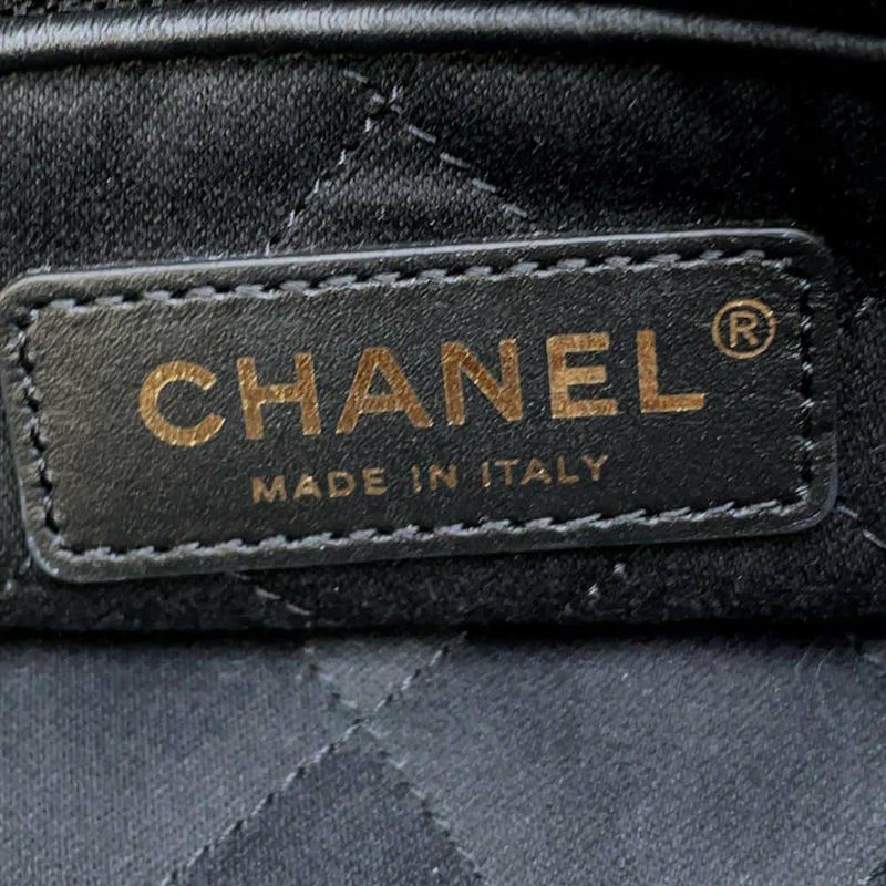 シャネル ハンドバッグ CHANEL 22 マトラッセ スモール シャイニーカーフ AS3260 ショルダーバッグ ポーチ付き 黒