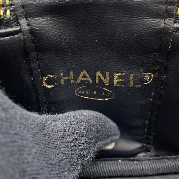 シャネル ハンドバッグ バニティバッグ ココマーク キャビアスキン 横型 A07058 CHANEL バッグ 黒