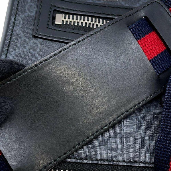 グッチ ショルダーバッグ GGスプリーム クーリエ メッセンジャーバッグ 474137 GUCCI バッグ メンズ 黒