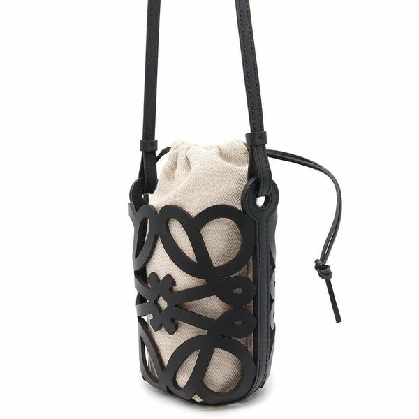 ロエべ ショルダーバッグ アナグラム カットアウト ポケット C922Y62X02 LOEWE 黒