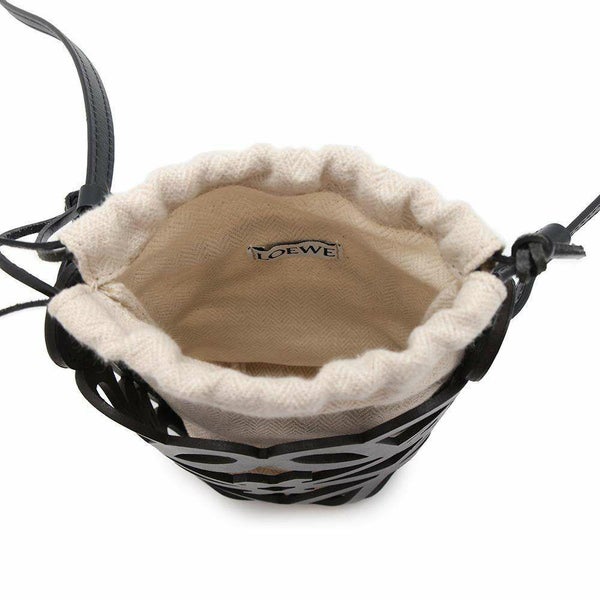 ロエべ ショルダーバッグ アナグラム カットアウト ポケット C922Y62X02 LOEWE 黒