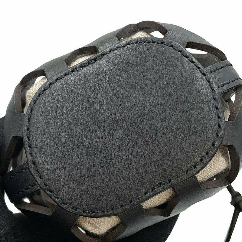 ロエべ ショルダーバッグ アナグラム カットアウト ポケット C922Y62X02 LOEWE 黒