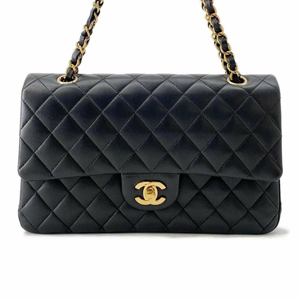 CHANEL チェーンバック　オールブラックレア　本物 ☆オールブラックが素敵【CHANEL】チェーンウォレットso black