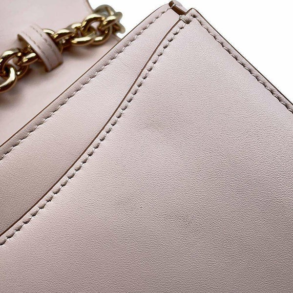 サルヴァトーレ・フェラガモ チェーンショルダーバッグ ガンチーニ レザー AU 21 G998 Ferragamo