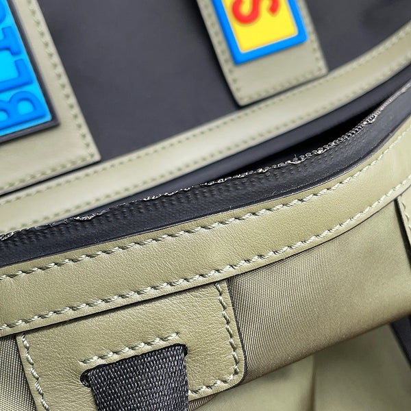 フェンディ リュック ナイロン レザー 7VZ037 SIU FENDI バッグパック イス付き