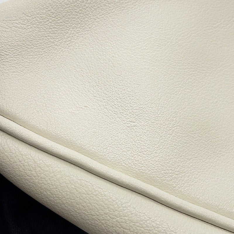 プラダ クラッチバッグ トライアングル レザー 1NE039 PRADA セカンドバッグ ポーチ 白