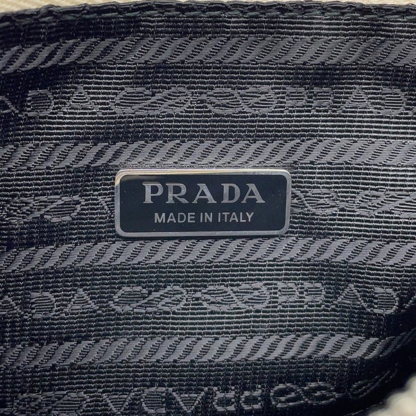 プラダ クラッチバッグ トライアングル レザー 1NE039 PRADA セカンドバッグ ポーチ 白