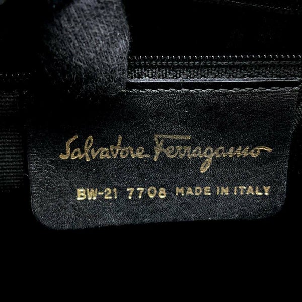 サルヴァトーレ・フェラガモ ショルダーバッグ ガンチーニ 型押しレザー 21 7708 Ferragamo