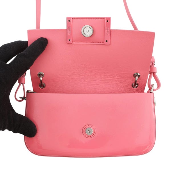 フェンディ ショルダーバッグ バゲット フォンポーチ パテント エナメル レザー 7AS142 FENDI 2way